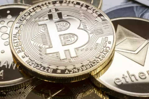 Bitcoin  100 bin doları geçti haberinin görseli
