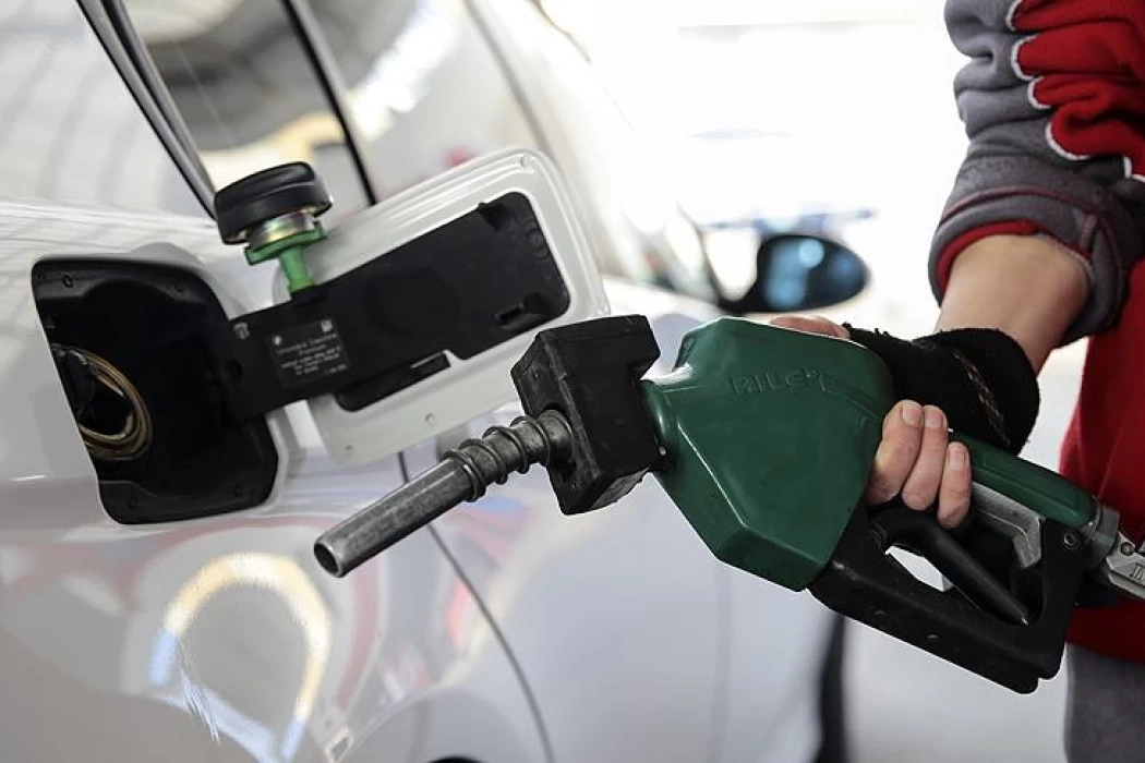 Depoları fullemenin tam zamanı: Motorine indirim geldi haberinin görseli