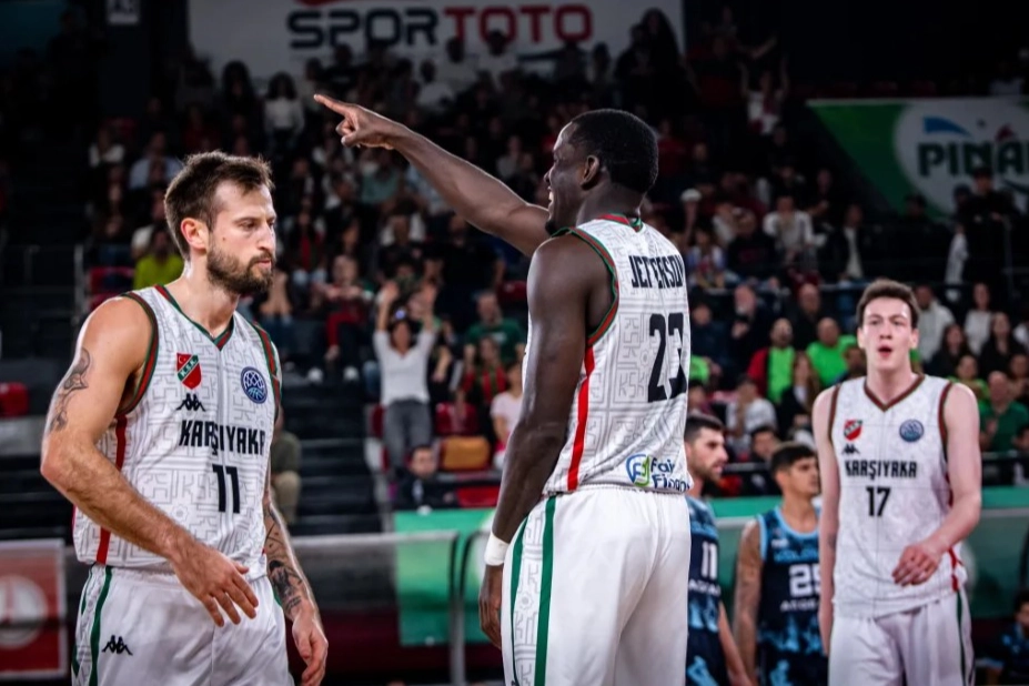 Karşıyaka'da Damien Jefferson ayın oyuncusu seçildi