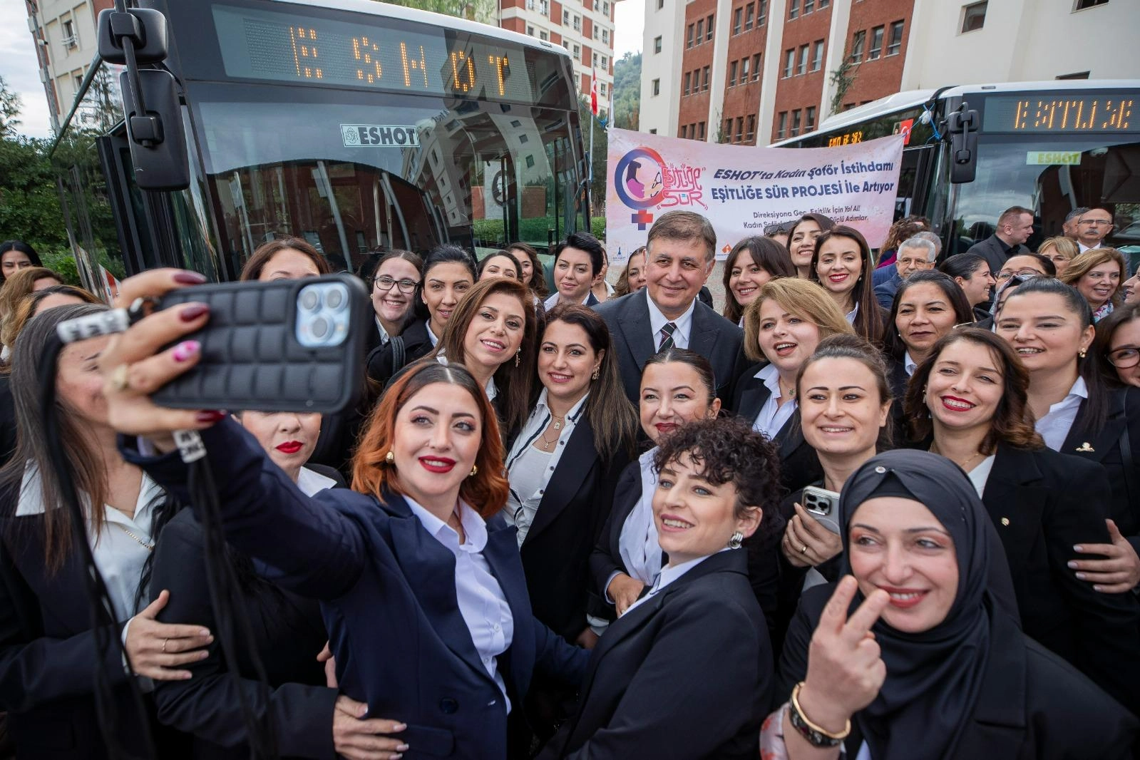 “Eşitliğe Sür” projesinde eğitimler başladı