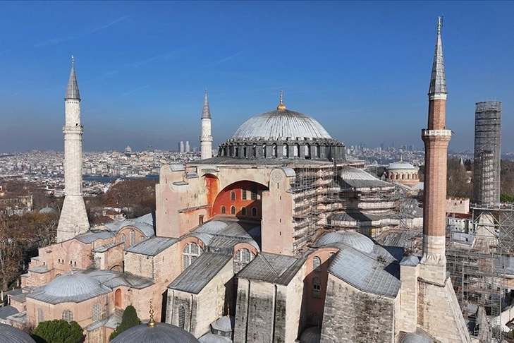 Ayasofya'da restorasyonun ilk etabı tamamlandı