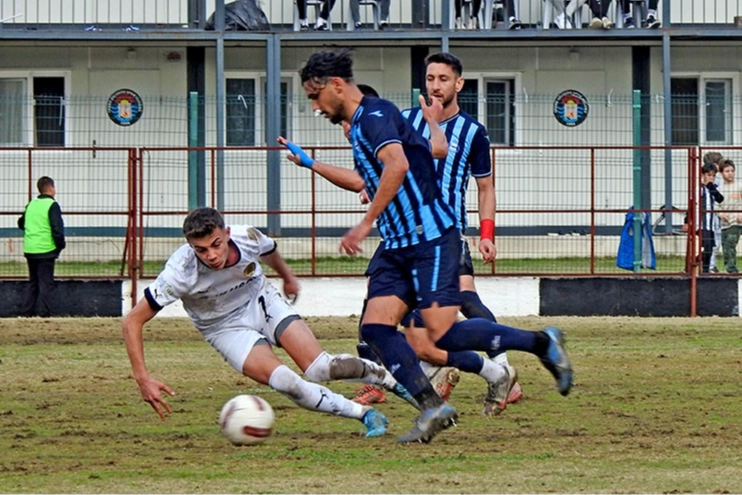 Çeşme Belediyespor'da kan kaybı devam ediyor