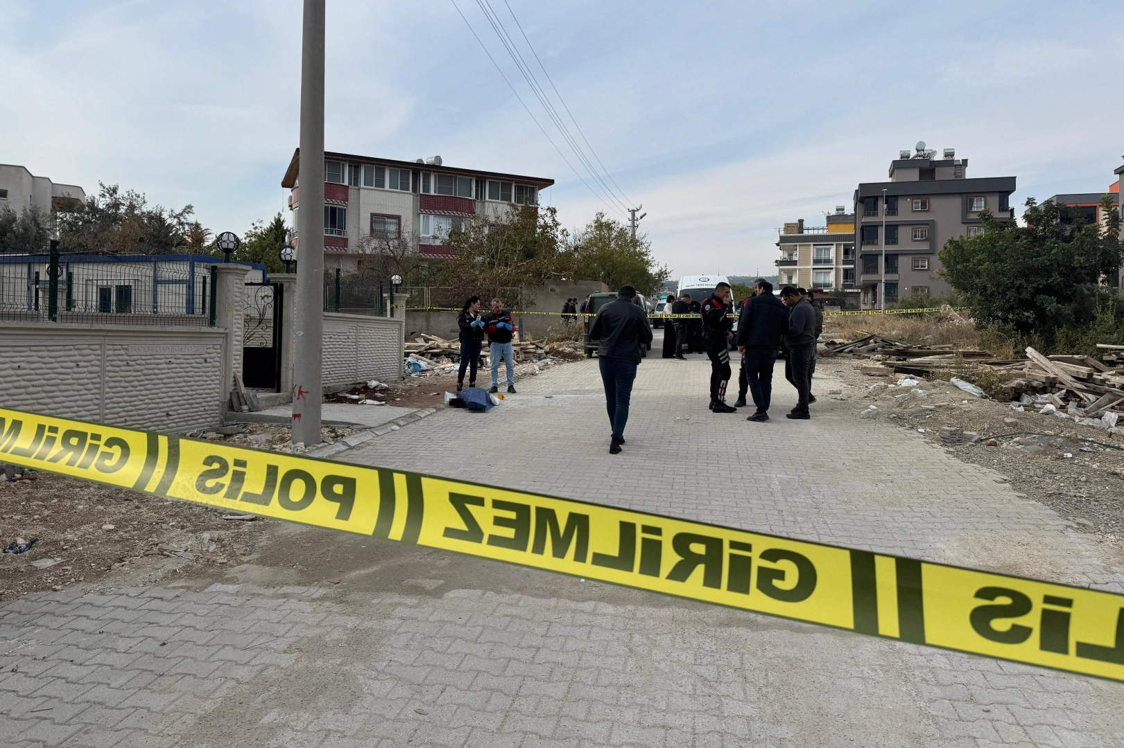 Mersin’de dehşet: Önceki gün karısını, dün de çocuğunu öldürdü haberinin görseli