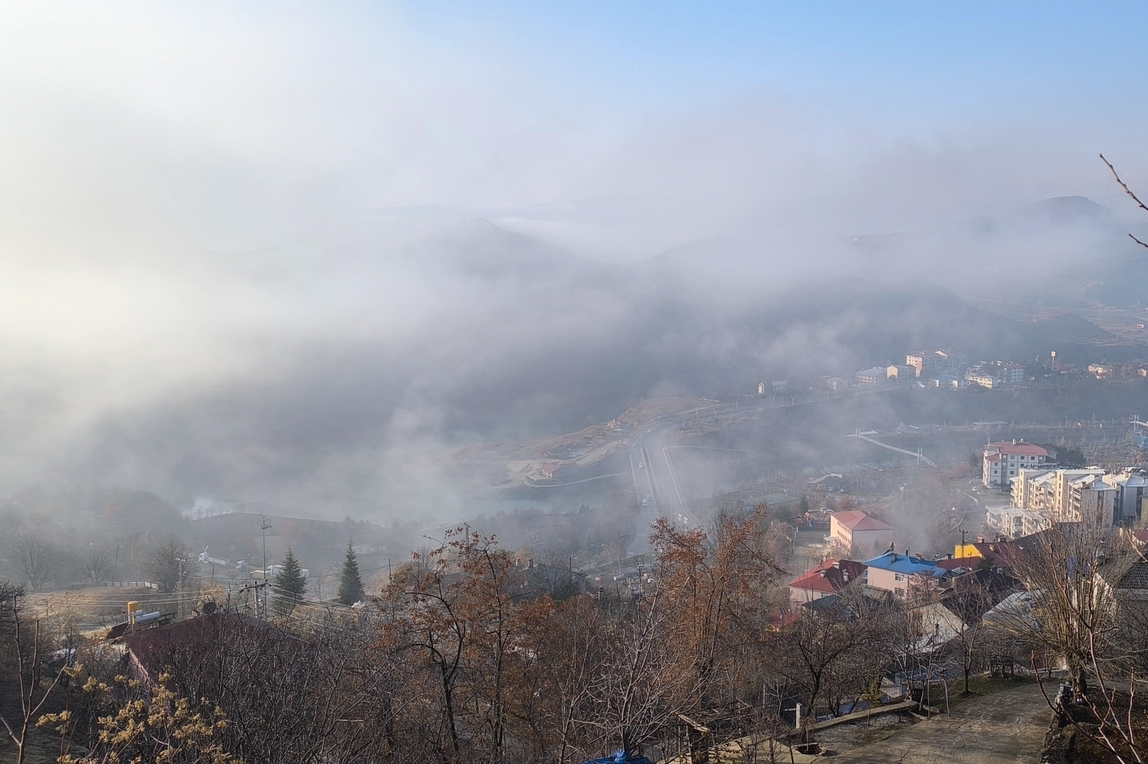 Tunceli’de sis ve pus manzaraları göz kamaştırdı