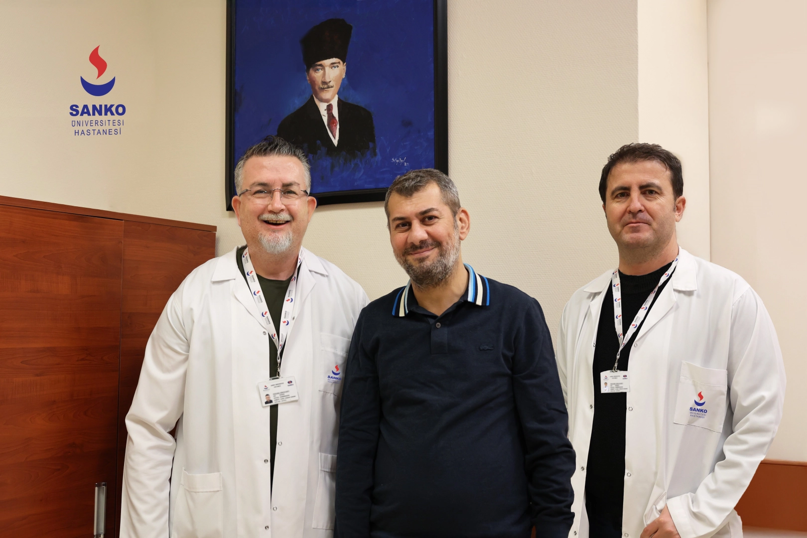 Atardamarı yırtılan hasta başarılı bir operasyonla hayata döndü haberinin görseli