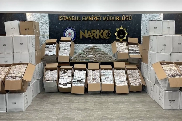 Bakan Yerlikaya açıkladı: Narkokapan-2 operasyonunda 8 şüpheli tutuklandı haberinin görseli