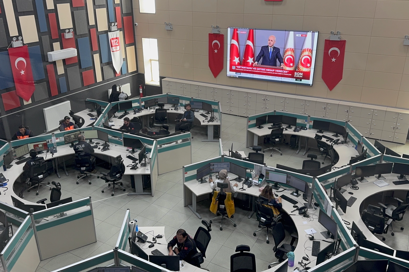 Bitlis 112 Acil Çağrı Merkezi, 2024 yılında 553 bin 27 çağrıya yanıt verdi haberinin görseli