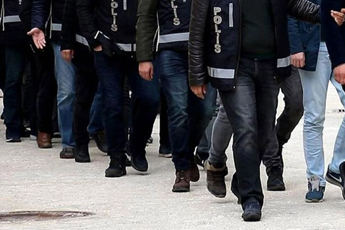 Emniyetten zehir tacirlerine operasyon: 5 kişi tutuklandı haberinin görseli