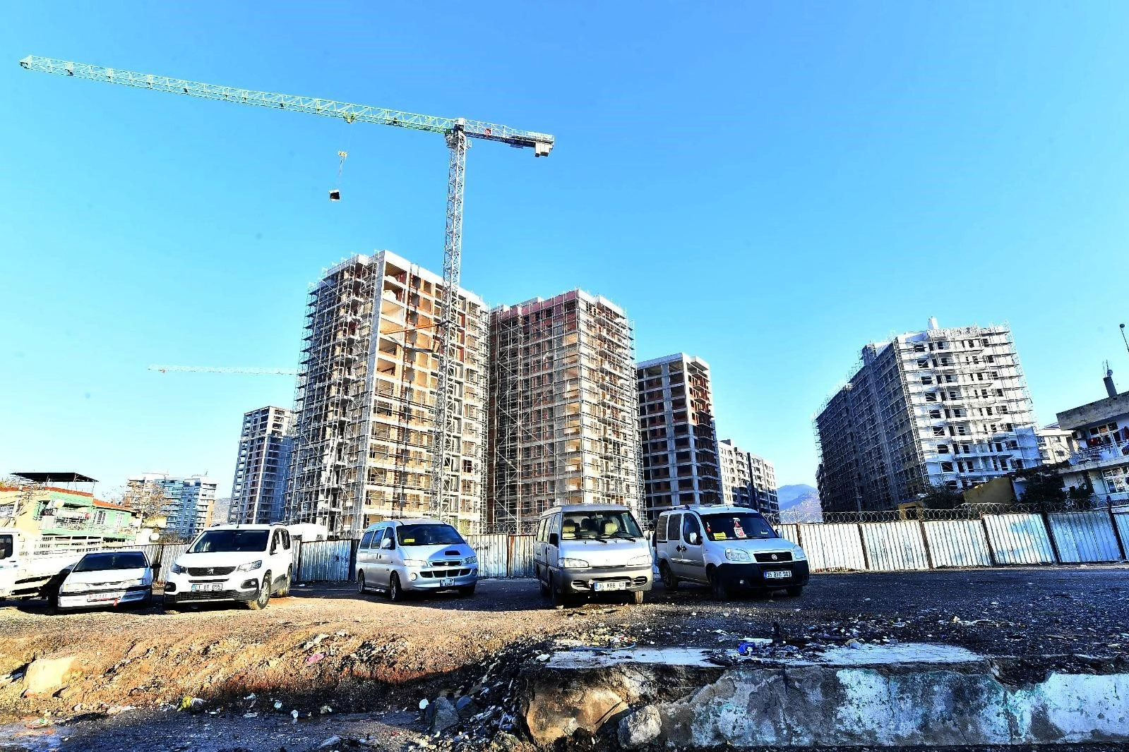 İzmir'de kentsel dönüşüm projesi hızla tamamlanacak haberinin görseli