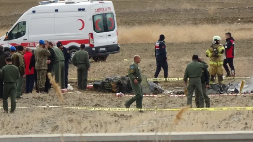 MSB’den helikopter kazası açıklaması: Bakım veya yaşla ilgisi yok haberinin görseli