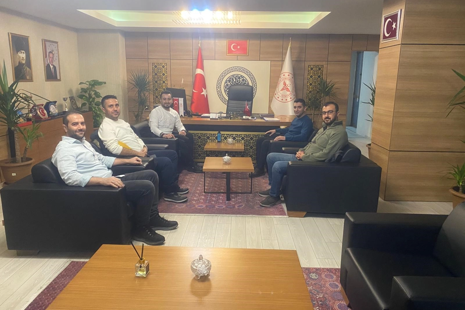 Radyoloji uzmanlarıyla MHRS yoğunluğu görüşüldü haberinin görseli