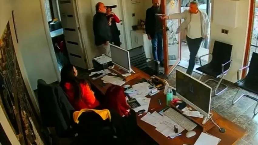 Silahlı saldırıya uğrayan iş adamı hayatını kaybetti haberinin görseli