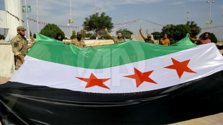 Suriye'de anayasa ve parlamento askıya alındı haberinin görseli