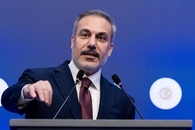 Bakan Fidan: Türkiye olarak Suriye halkıyla omuz omuza duracağız haberinin görseli