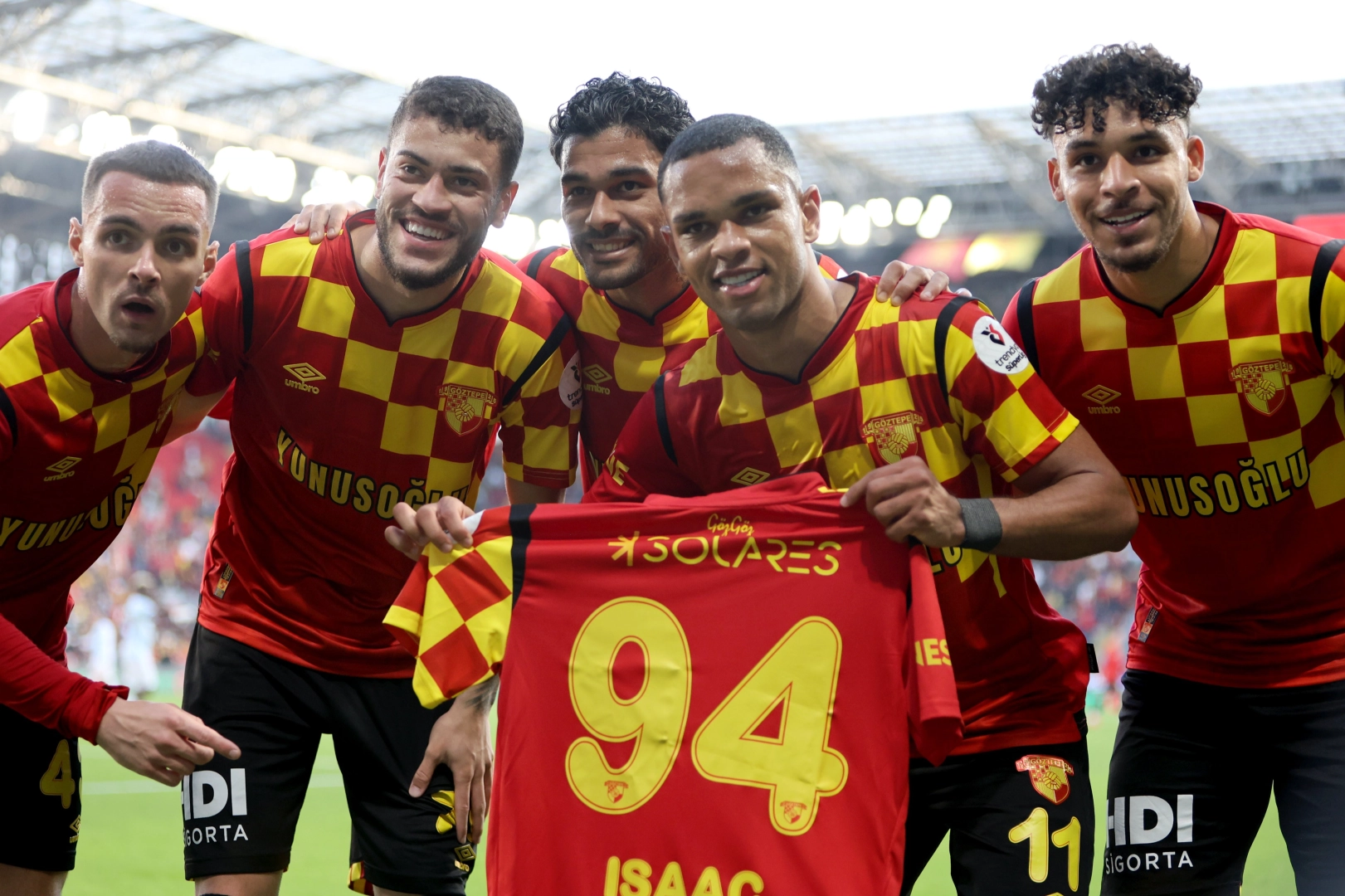 Göztepe, Hatayspor deplasmanında