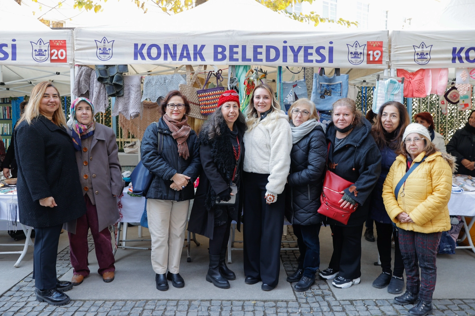 Konak’ın yılbaşı kermesine kadınlar damga vurdu