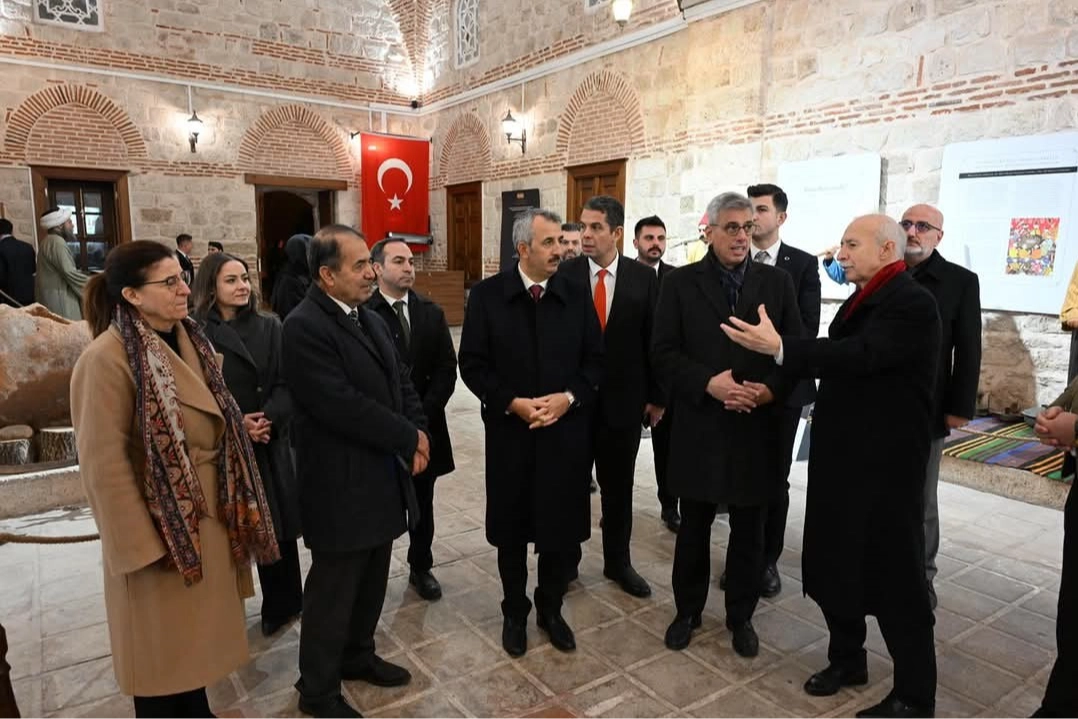 Sağlık Bakanı Memişoğlu'ndan Sultan II. Bayezid Külliyesi Sağlık Müzesi’ne ziyaret