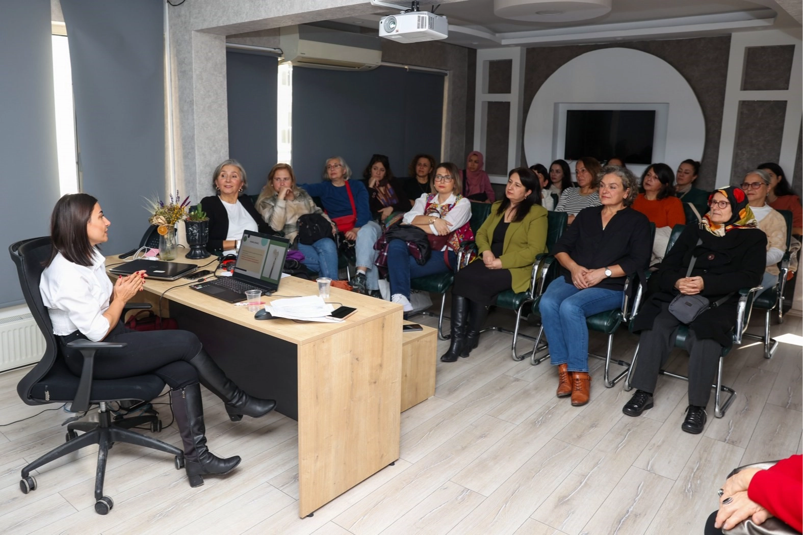 Ücretsiz beslenme ve fizyoterapi eğitimi düzenlendi