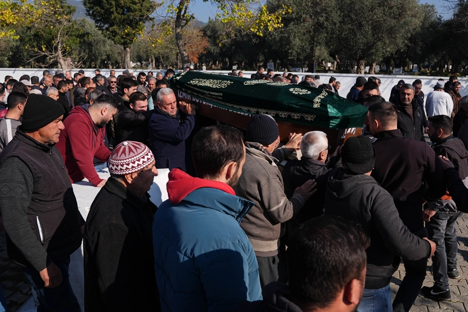 İzmir’de anten düzeltirken çatıdan düşen gencin hikayesi yürek burktu