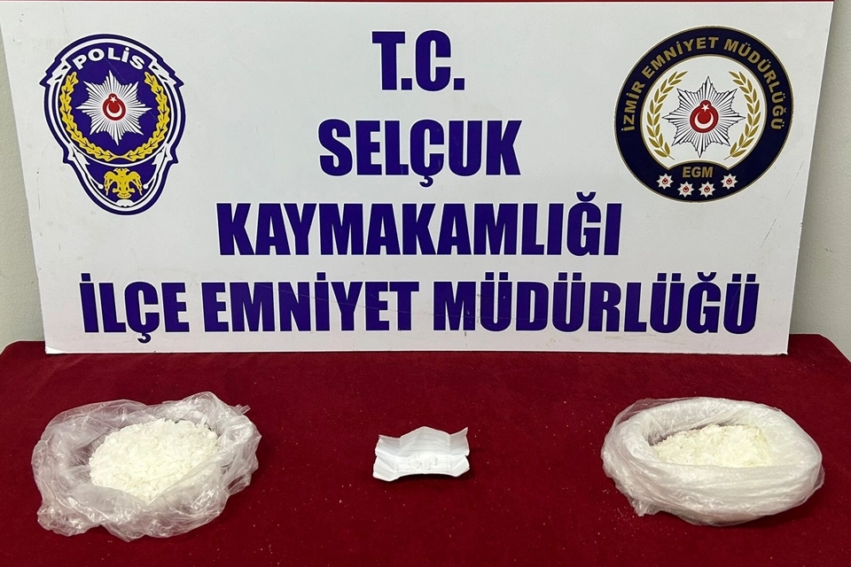İzmir haber: Selçuk'ta uyuşturucu operasyonu