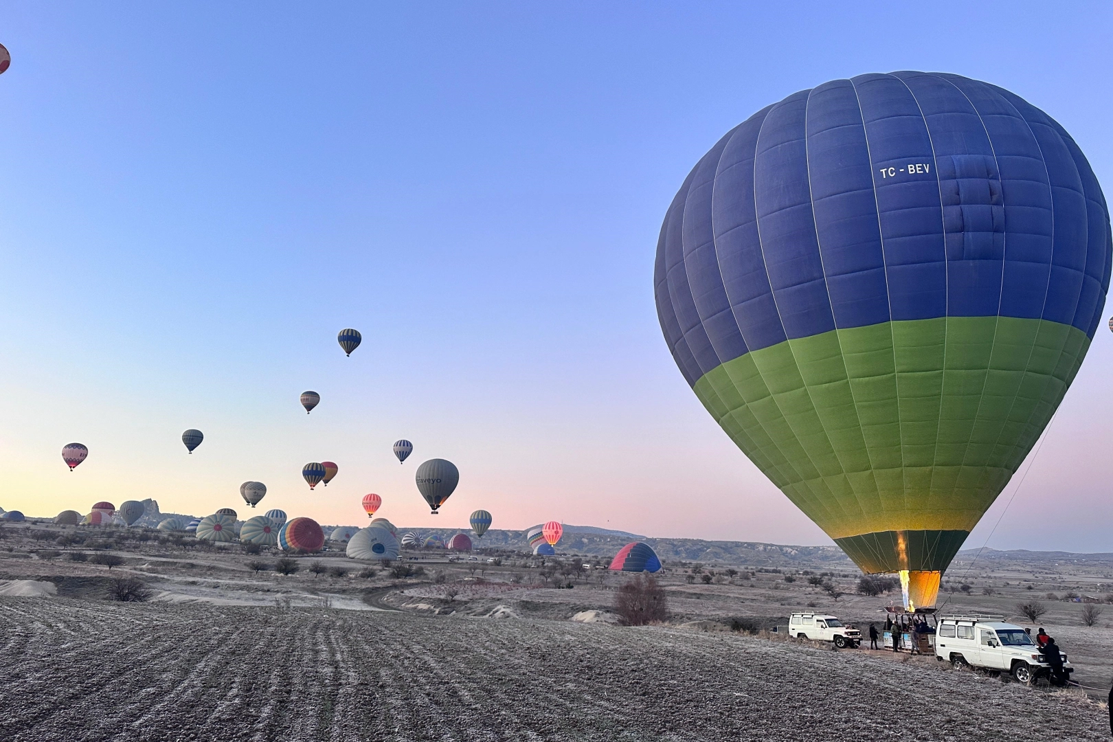 Kapadokya'da sıcak hava balonları yeniden gökyüzünde