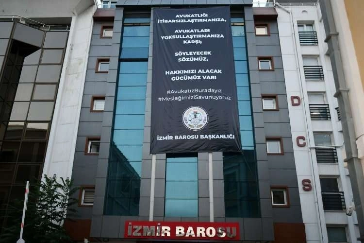 İzmir Barosu’ndan hukukçu vekillere çağrı