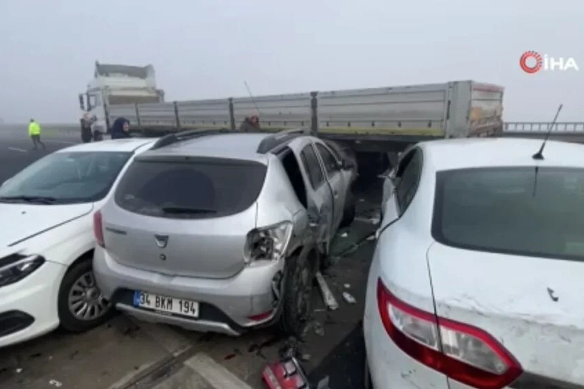 Diyarbakır’da zincirleme kaza: Dokuz kişi yaralandı! haberinin görseli