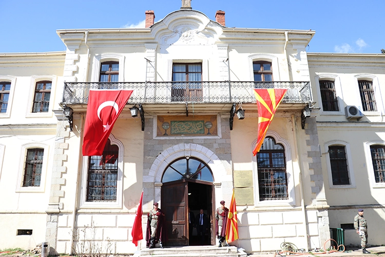 Duman’dan Manastır ziyareti