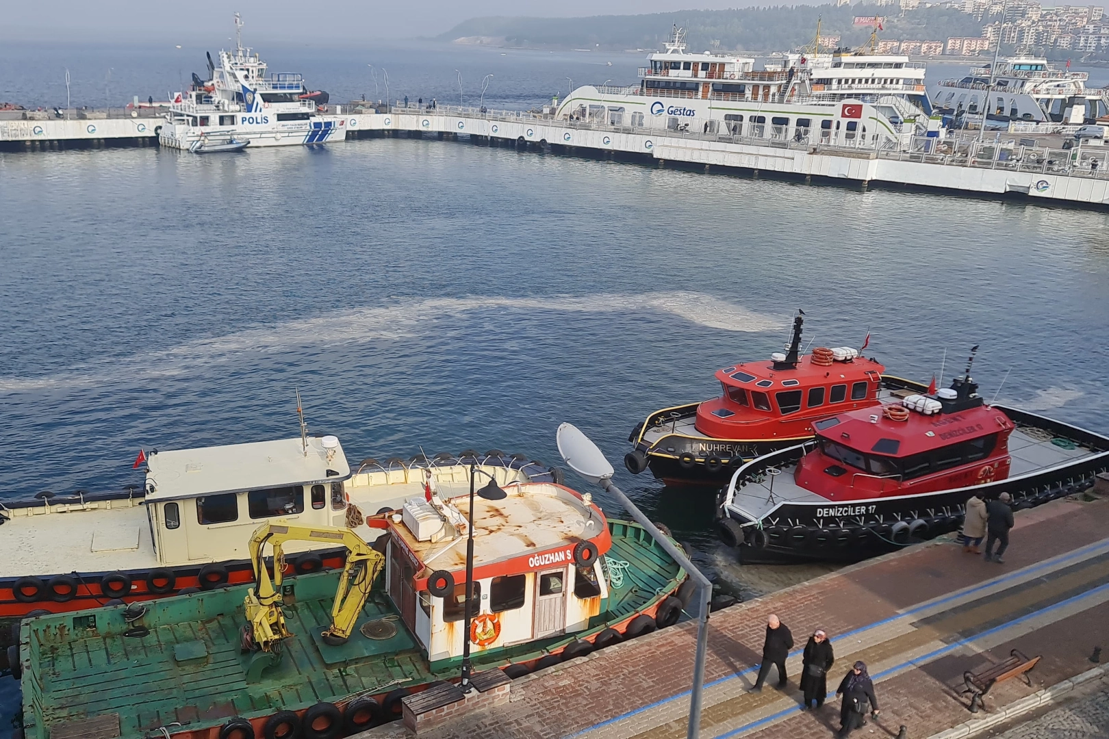 Çanakkale Boğazı'nda endişelendiren görüntü: Müsilaj yeniden baş gösterdi