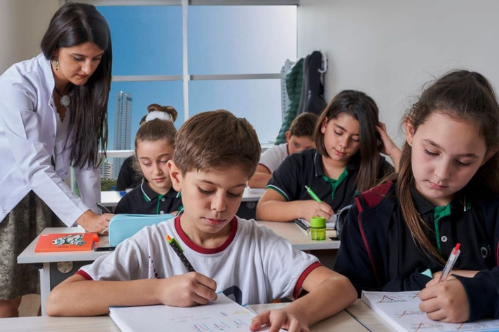 Eğitim-İş: ÖMK’nin yeni yönetmeliği öğretmenlerin sorunlarını çözmeye yetmez