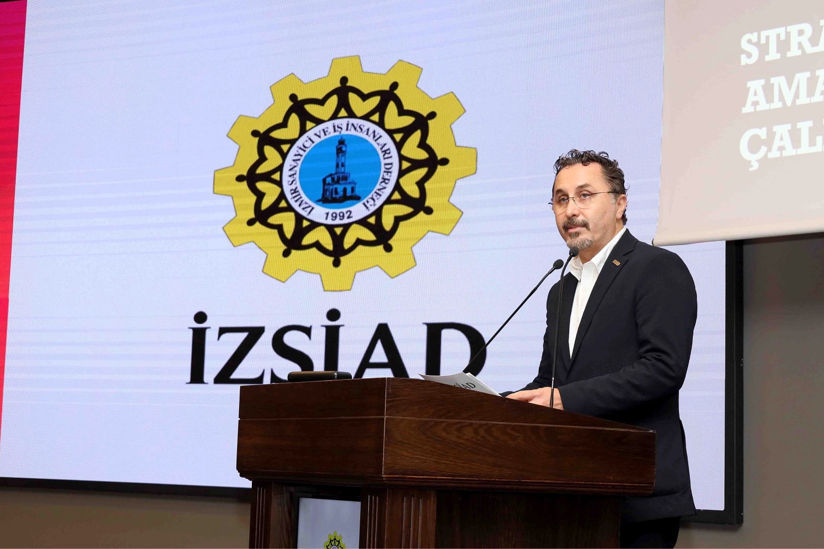 İZSİAD Başkanı Cengiz, asgari ücreti değerlendirdi: Fazla demek insani değil