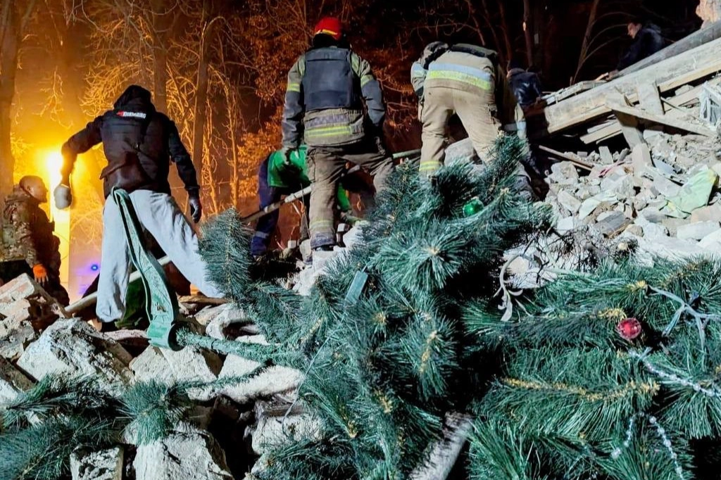 Rusya, Ukrayna'da apartmanı vurdu: 1 ölü, 14 yaralı