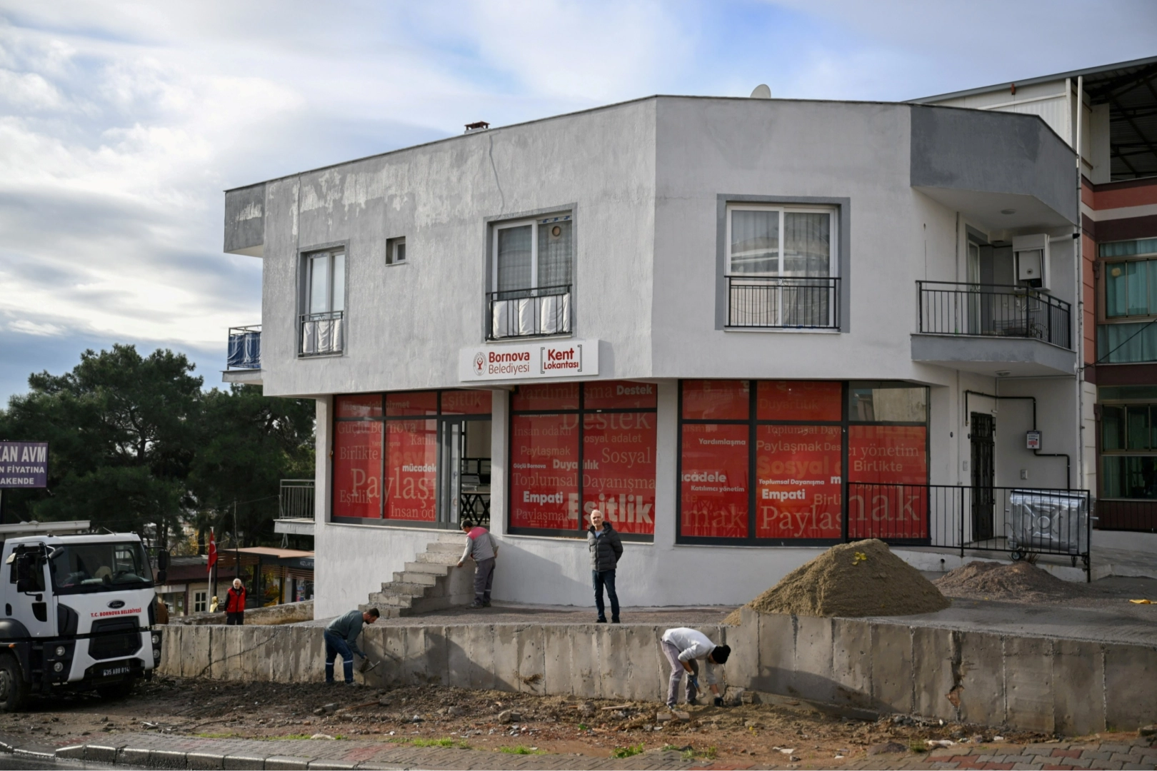 Bornova’da sosyal belediyecilik örneği: İkinci Kent Lokantası için geri sayım