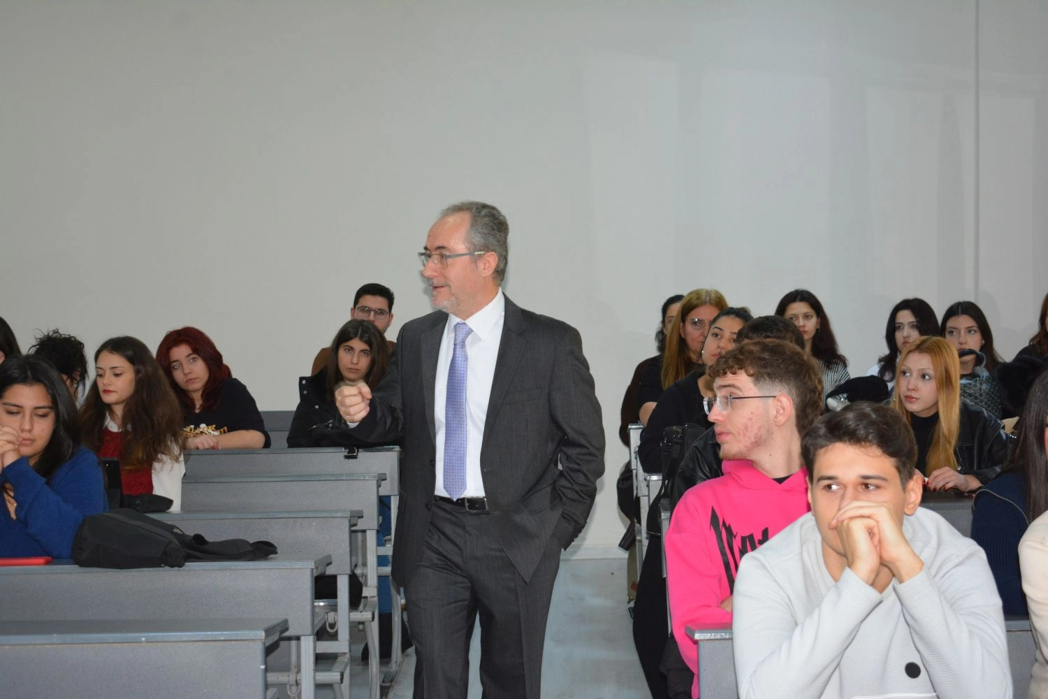 Ege Üniversitesi’nde yurt dışı eğitim olanakları konuşuldu