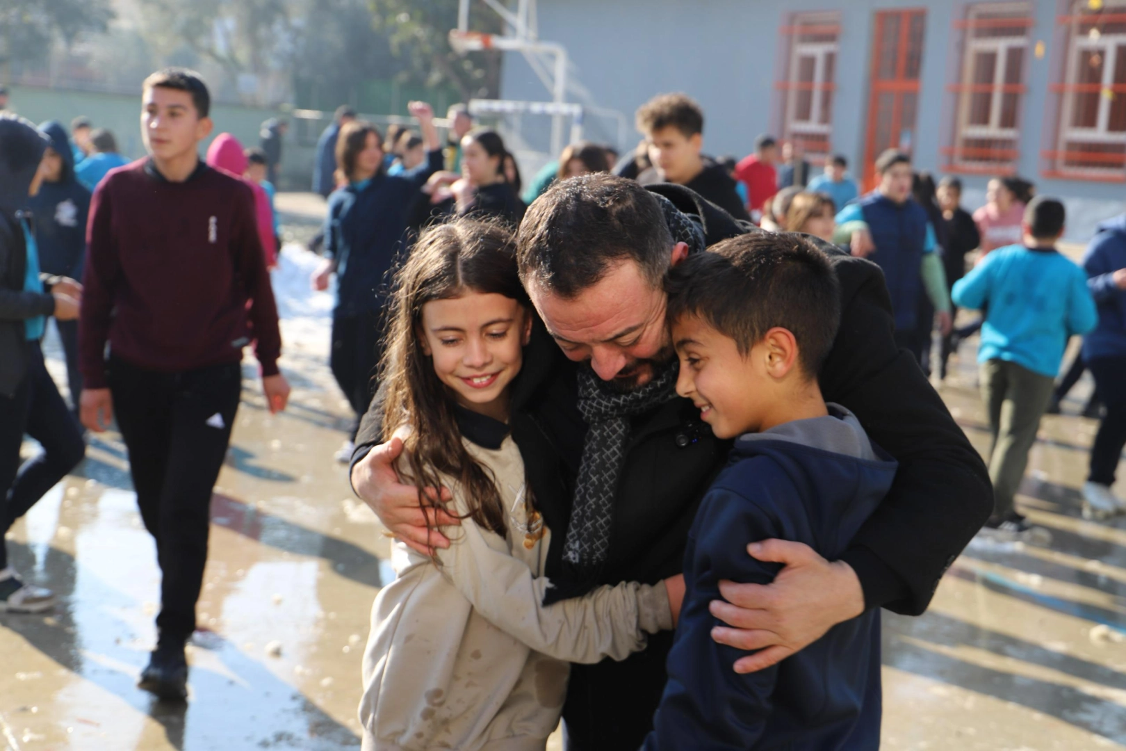 Başkan Turan çocuklarla yeni yıl sevincini paylaştı haberinin görseli