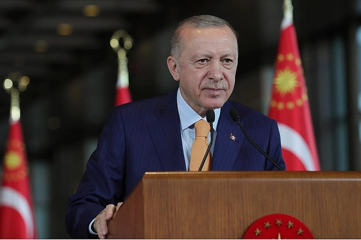 Cumhurbaşkanı Erdoğan'dan 2025 mesajı : Fahiş fiyatlarla milletin ekmeğine göz diken fırsatçılarla mücadelemizi devam ettireceğiz!