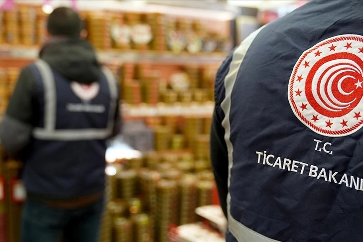 Ticaret Bakanlığı ekipleri yılbaşı öncesi gıda işletmelerinde denetimde! haberinin görseli