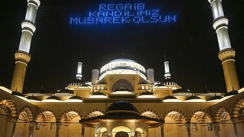 2025 Regaip Kandili mesajları: En güzel ve anlamlı hayırlı kandiller mesajları haberinin görseli