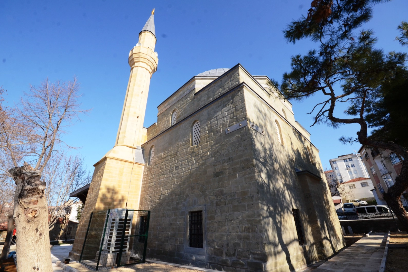 5 asırlık Hersekzade Ahmet Paşa Camisi yarın ibadete açılacak