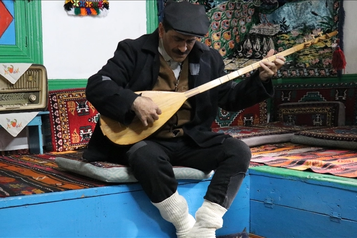 Aşık Veysel'in hayatını anlatan filmin çekimlerine başlandı haberinin görseli