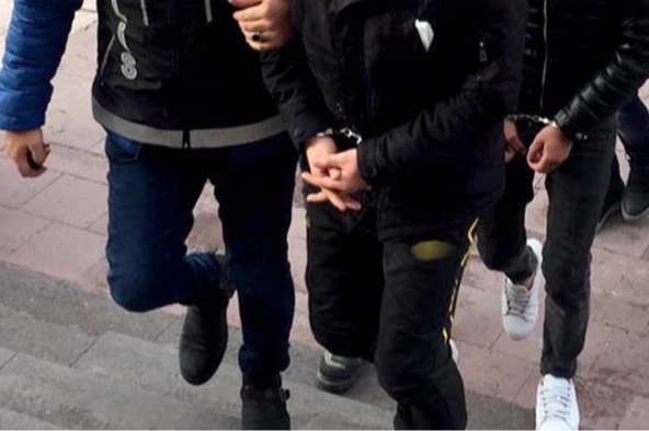 Diyarbakır’da kumar baskını: Polis önce mutlu yıllar diledi ardından ceza kesti haberinin görseli