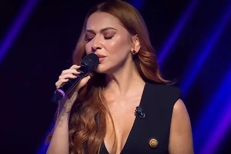 Hadise ‘Narin için’ söylediği Sıfır Tolerans şarkısı eleştirilerine yanıt verdi: Katillere sıfır tolerans