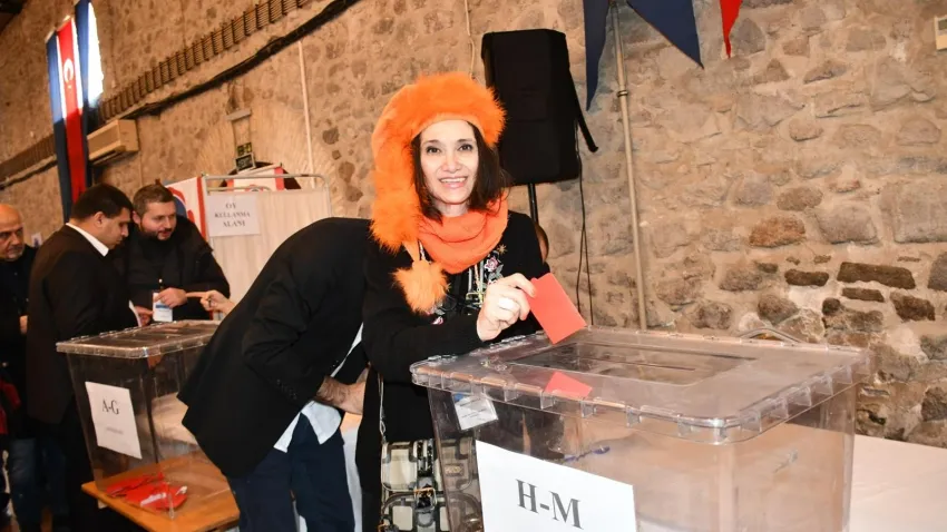 İzmir Kent Konseyi Engelli Meclisi’nin yeni başkanı Şirince Süzek oldu