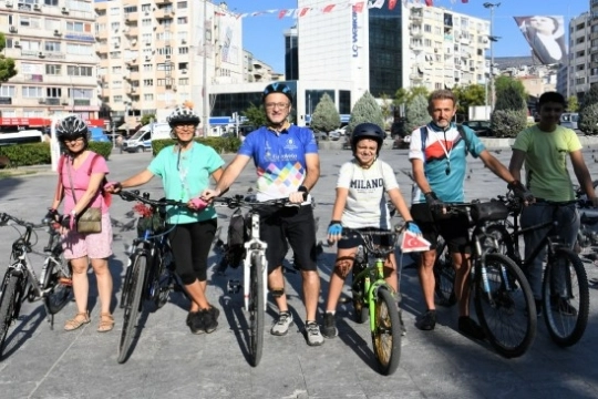 İzmirliler Bisikletli Pazarlar’da buluşacak haberinin görseli