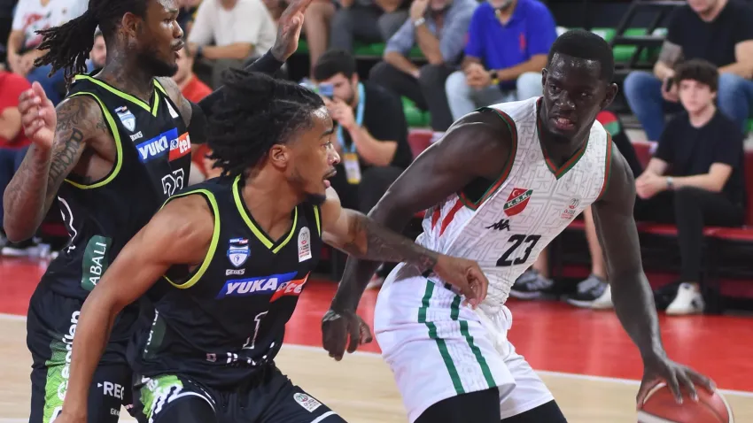 Karşıyaka'da bir ayrılık daha