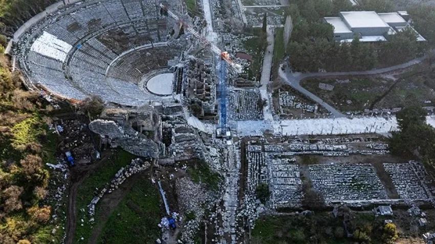 Yenilenen rotasıyla Efes Ören Yeri, ziyaretçilere farklı bir deneyim sunuyor haberinin görseli