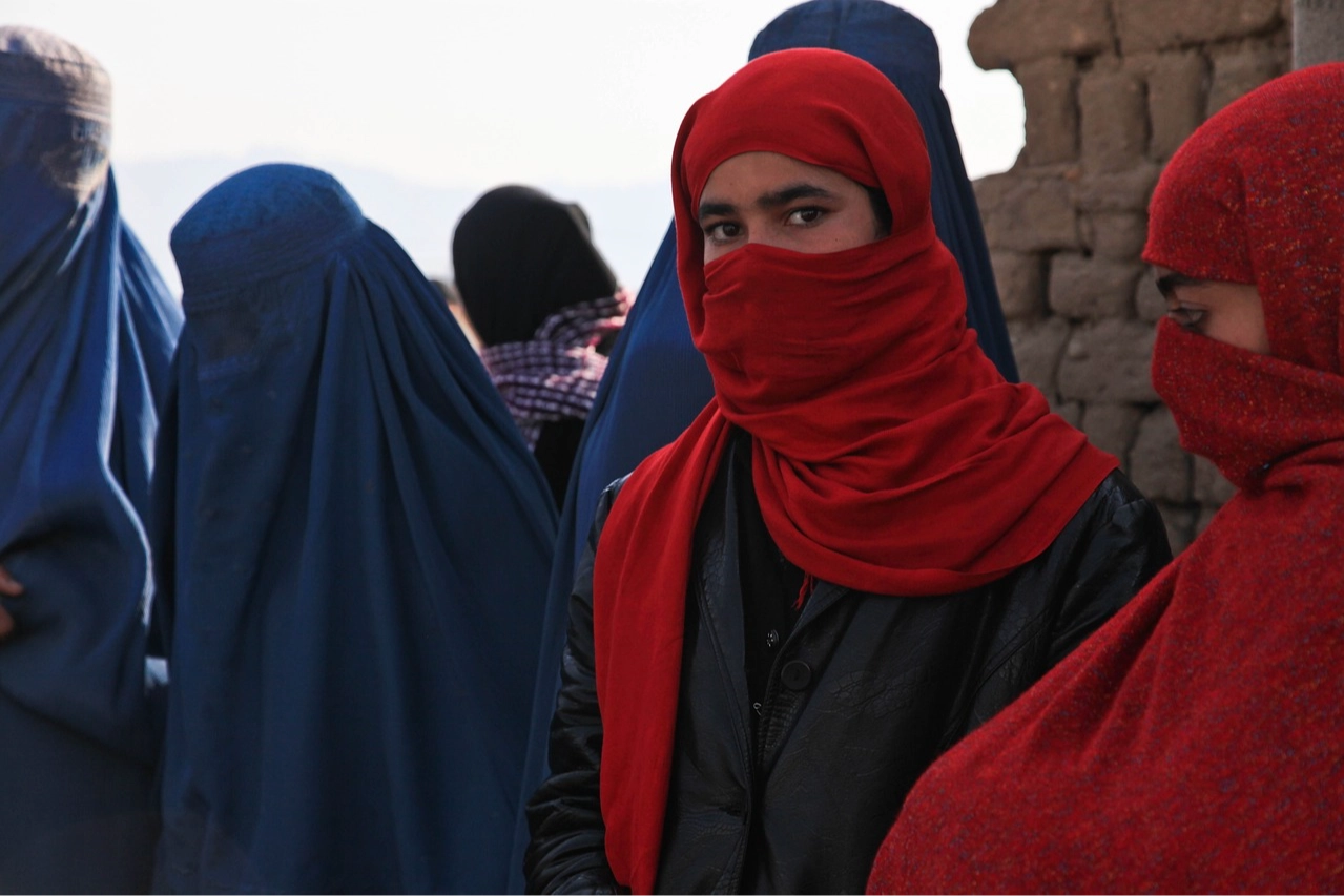 İsviçre'de burka yasağı başladı: Cezası 1000 İsviçre frangı