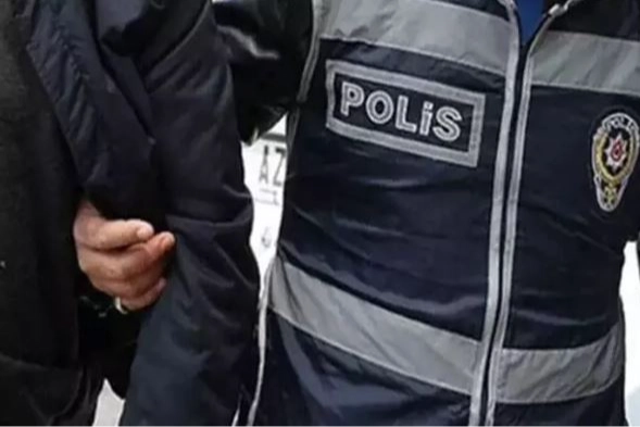 İzmir’de çirkin görüntü: Evin penceresinden mastürbasyon yaparken yakalandı haberinin görseli