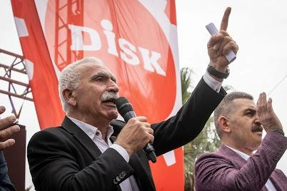 DİSK’ten Büyükşehir’e maaş tepkisi: Bu adaletsizlik kabul edilemez