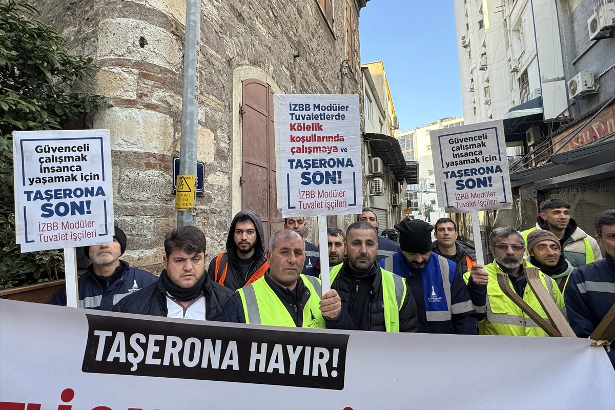 İzmir Büyükşehir Belediyesi önünde taşeron firma işçilerinden eylem haberinin görseli